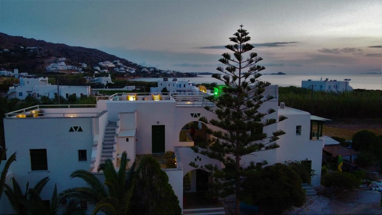 Studios Vrettos Beachfront Hotel Pláka Exteriör bild